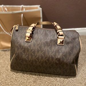 Michael Kors brown bag